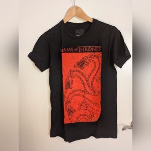 Game Of Thrones Women's Graphic Shirt - Small